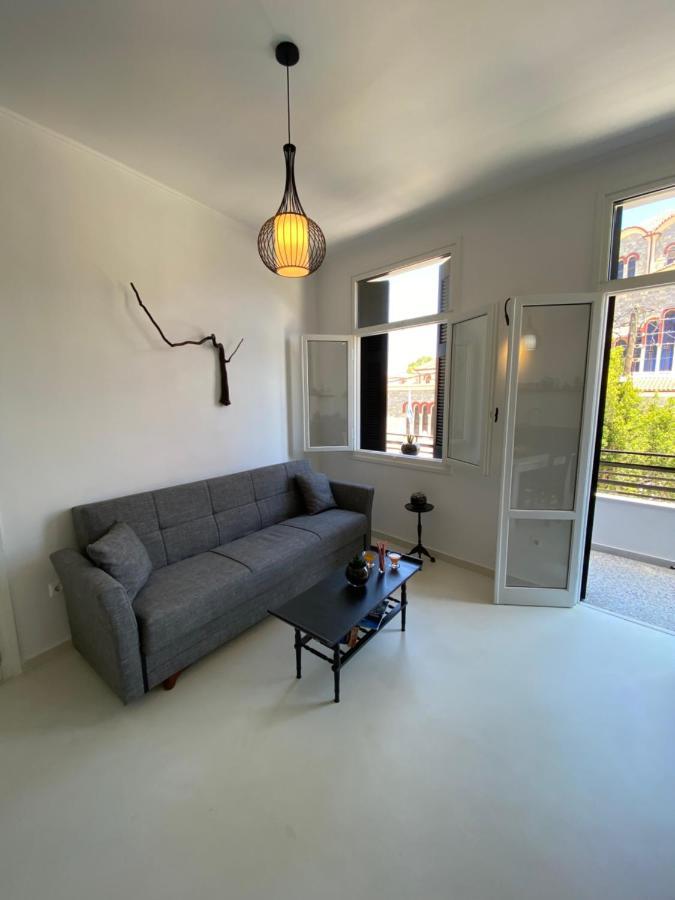 Artelie Apartment Kyparissia Exterior foto