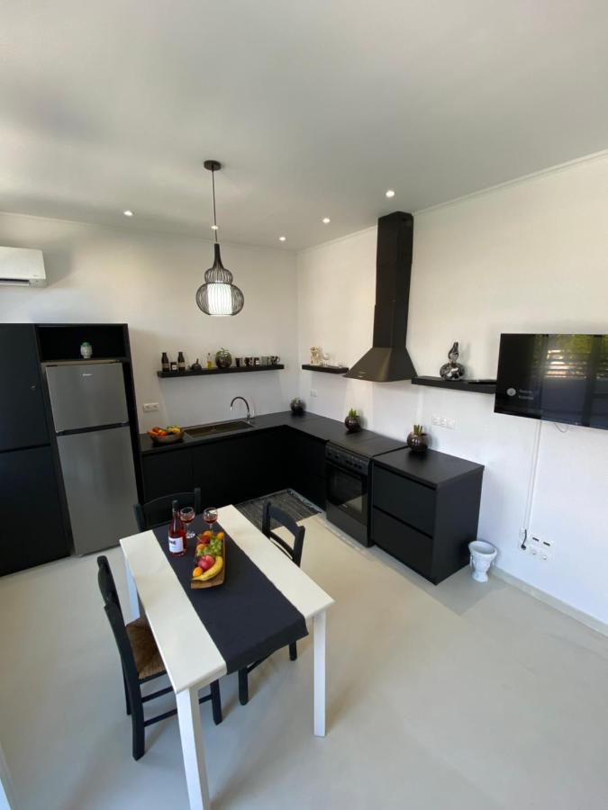 Artelie Apartment Kyparissia Exterior foto